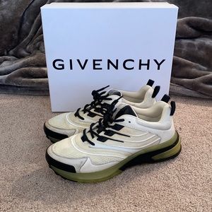 Givenchey Sneakers